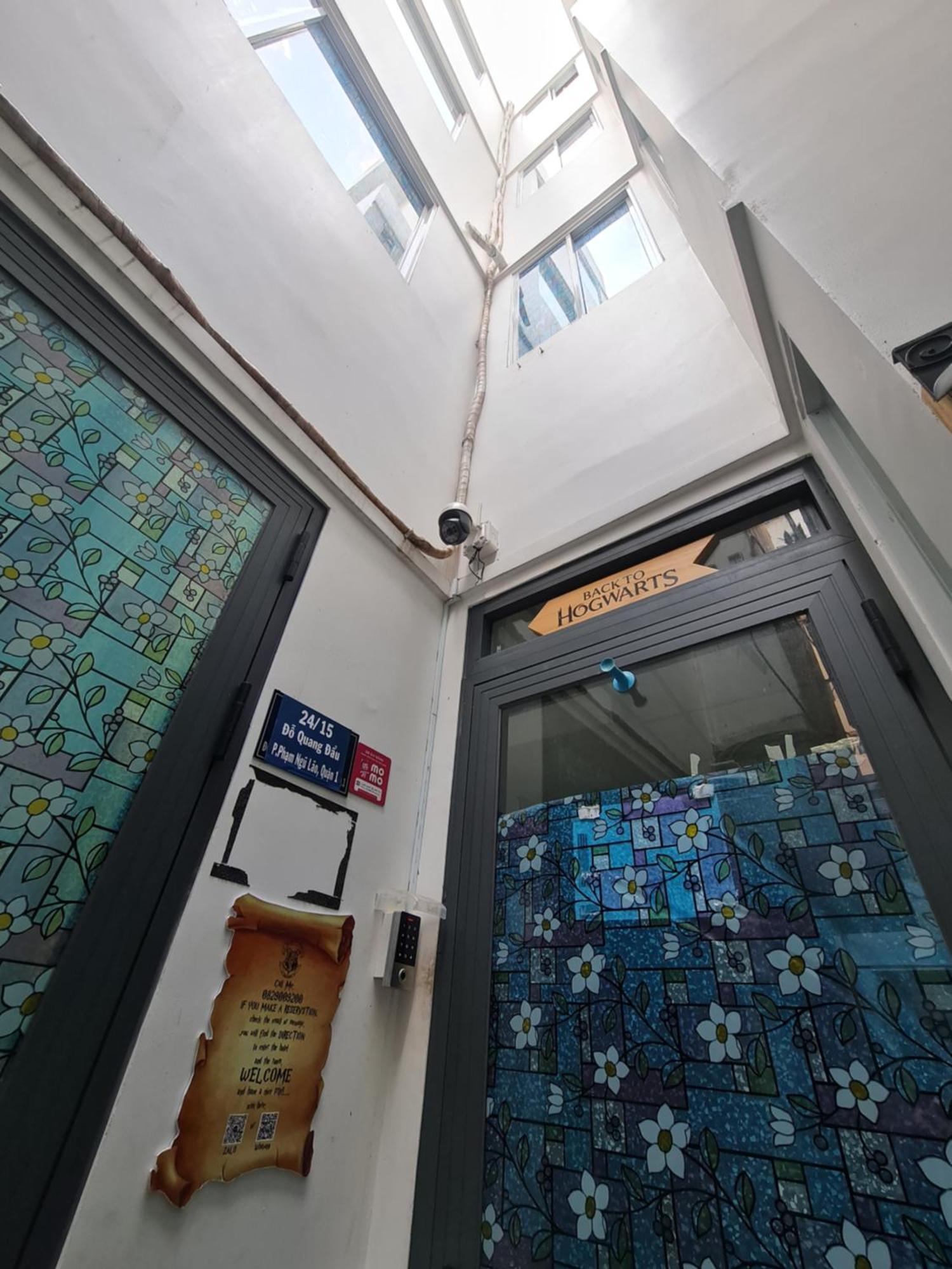 Aparthotel The Hidden Hogwarts - Nearly Bui Vien Walking Street Ho-Chi-Minh-Stadt Exterior foto