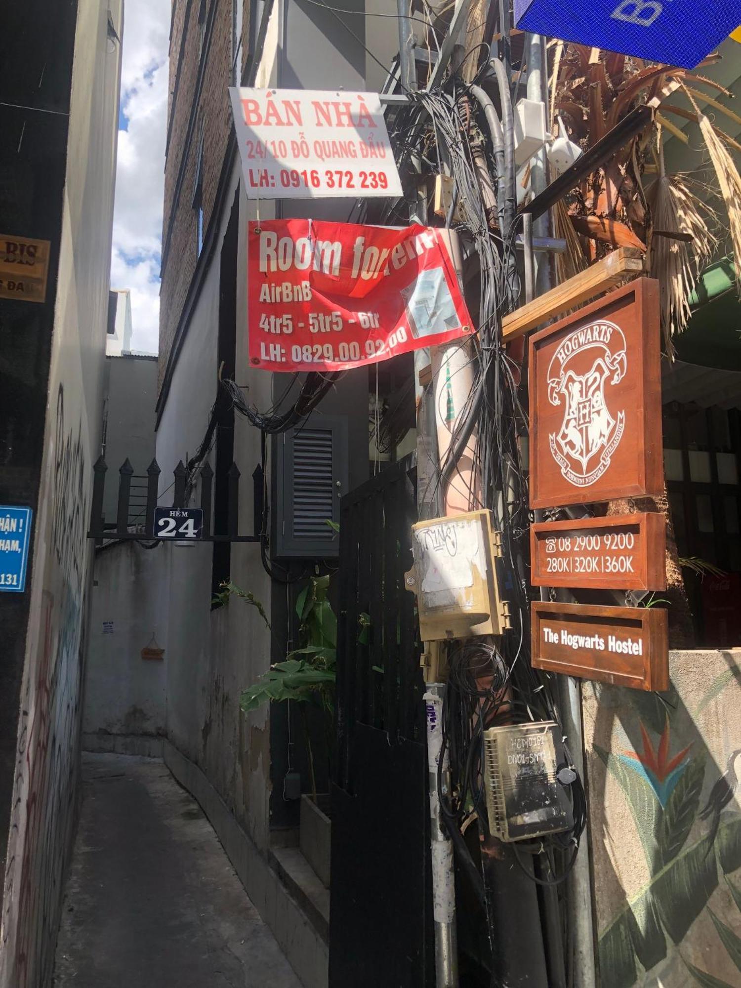 Aparthotel The Hidden Hogwarts - Nearly Bui Vien Walking Street Ho-Chi-Minh-Stadt Exterior foto